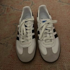 Adidas sambas - NWOT men size 7.5 women’s 8.5